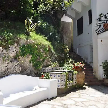 Shangri La Bed and Breakfast