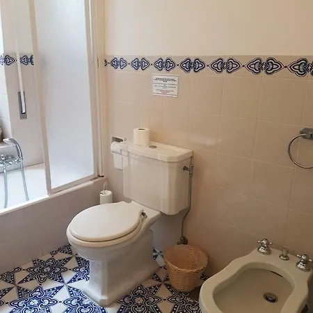 Shangri La Κάπρι